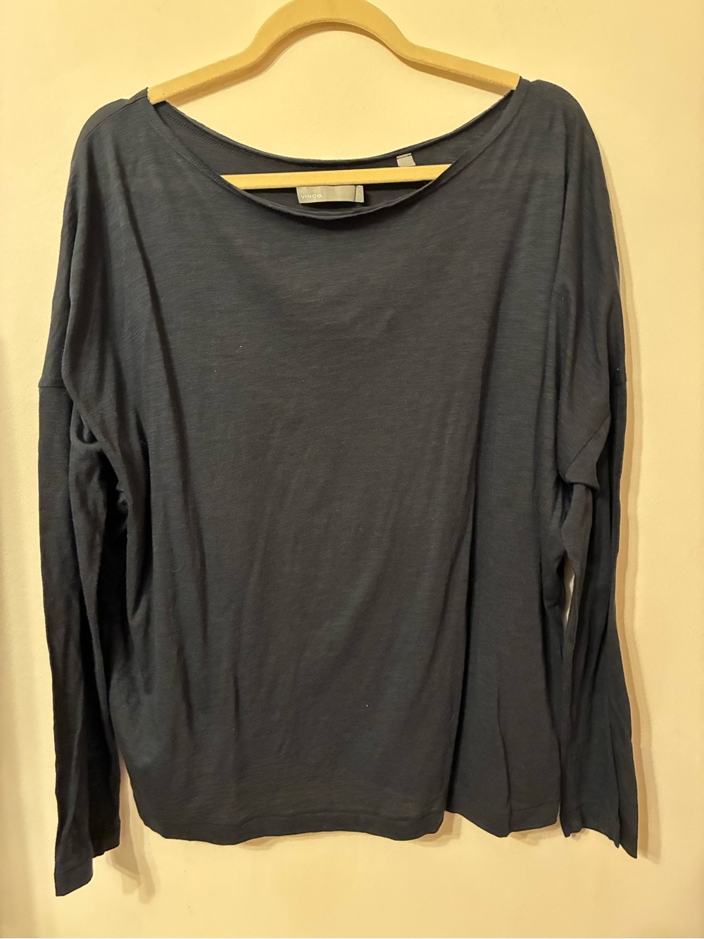 Black Vince size large boat neck tee